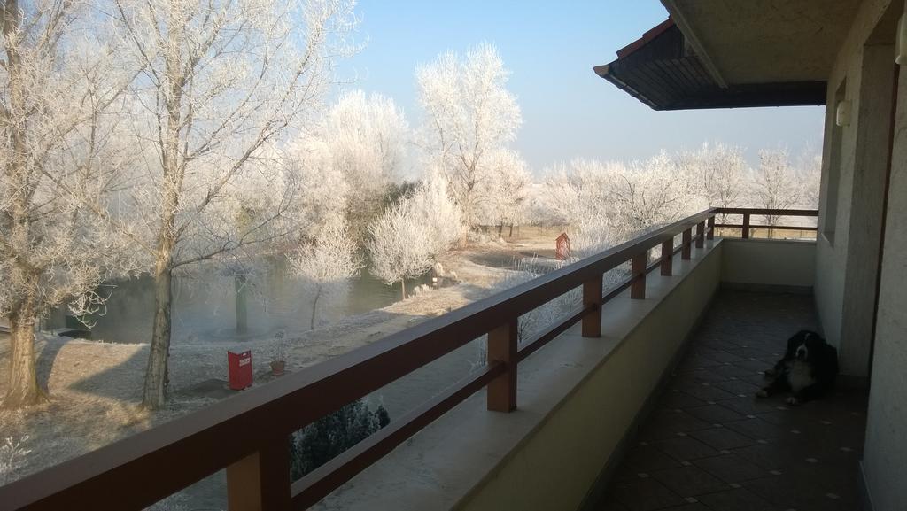 Grante Motel Esztergom Exterior photo